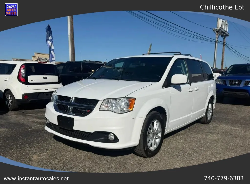 White 2020 Dodge Grand Caravan Passenger SXT Minivan 4D for sale in Chillicothe, OH