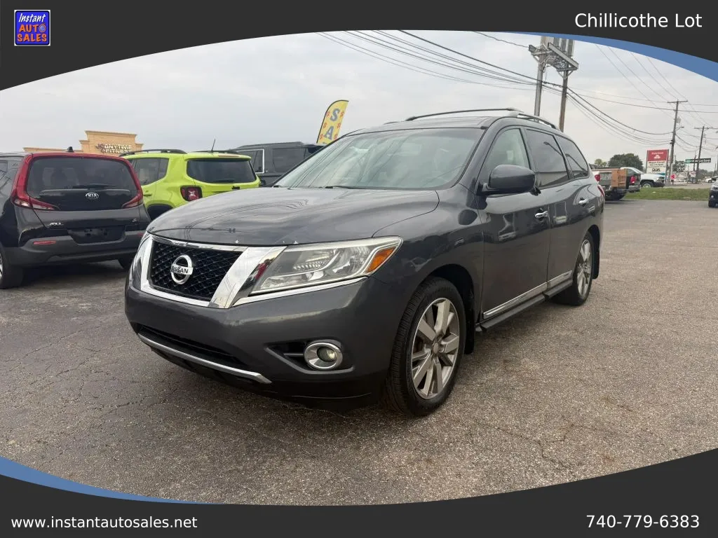 Black 2013 Nissan Pathfinder Platinum Sport Utility 4D for sale in Chillicothe, OH
