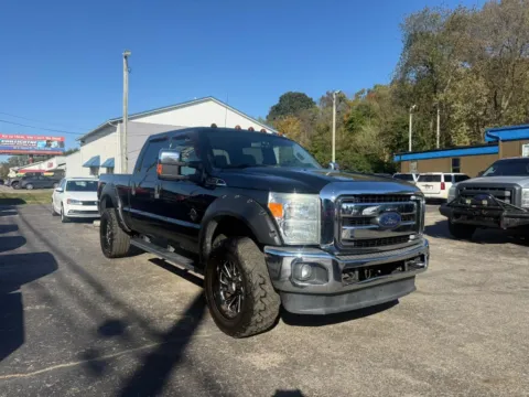 Another view of 2015 Ford F250 Super Duty Crew Cab XLT Pickup 4D 6 3/4 ft for sale in Chillicothe, OH at Instant Auto Sales Chillicothe