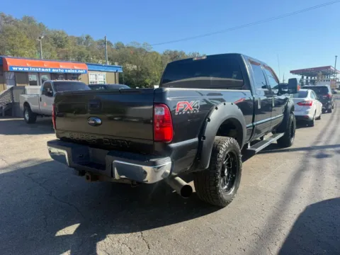 More photos of 2015 Ford F250 Super Duty Crew Cab XLT Pickup 4D 6 3/4 ft at Instant Auto Sales Chillicothe, OH