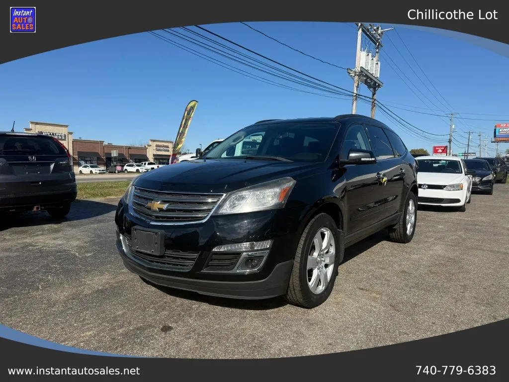 Black 2017 Chevrolet Traverse LT Sport Utility 4D for sale in Chillicothe, OH