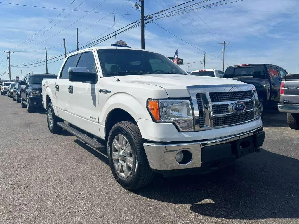2013 Ford F-150 SuperCrew Cab XLT Pickup 4D 5 1/2 ft for sale in Chillicothe, OH