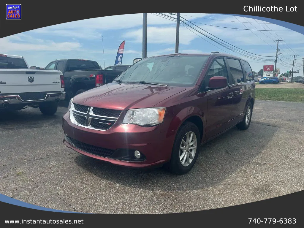 Red 2019 Dodge Grand Caravan Passenger SXT Minivan 4D for sale in Chillicothe, OH