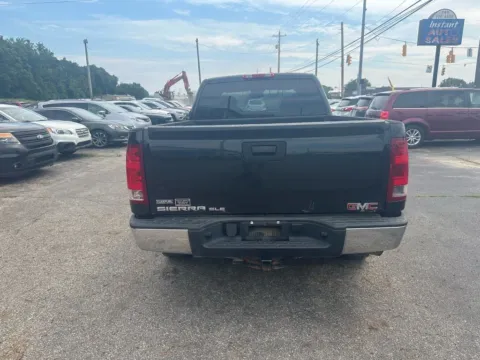 More photos of 2009 GMC Sierra 1500 Extended Cab SLE Pickup 4D 8 ft at Instant Auto Sales Chillicothe, OH