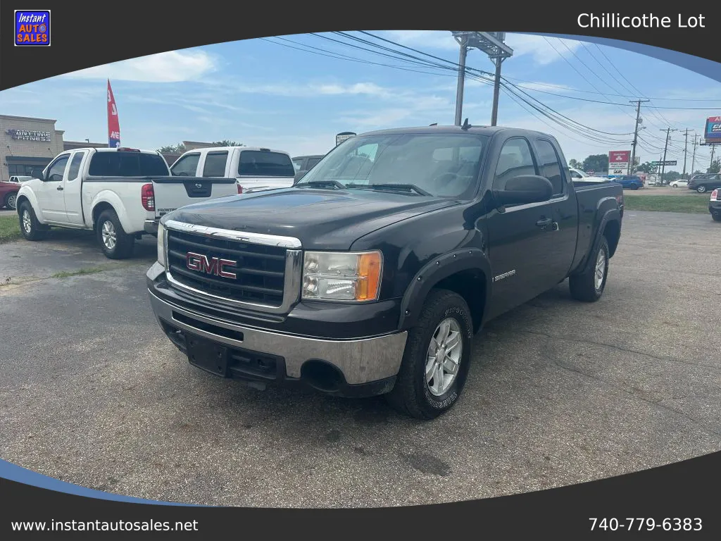 Black 2009 GMC Sierra 1500 Extended Cab SLE Pickup 4D 8 ft for sale in Chillicothe, OH