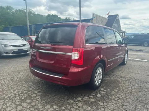 More photos of 2014 Chrysler Town & Country Touring Minivan 4D at Instant Auto Sales Chillicothe, OH