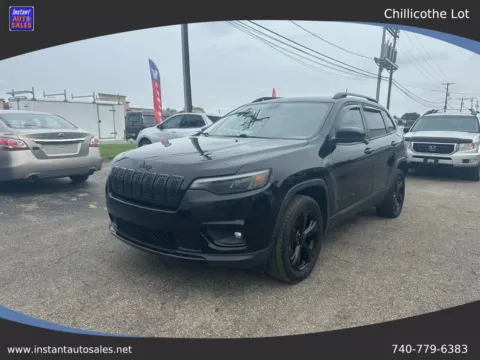 Black 2019 Jeep Cherokee Altitude Sport Utility 4D for sale in Chillicothe, OH