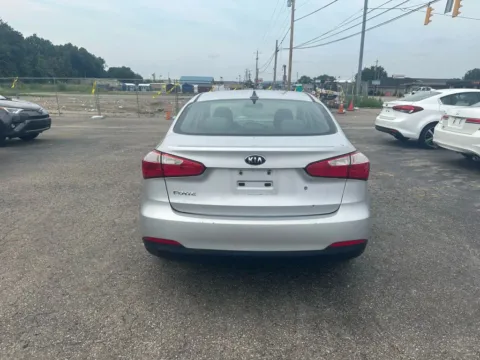 More photos of 2015 Kia Forte LX Sedan 4D at Instant Auto Sales Chillicothe, OH