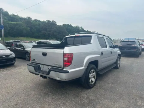More photos of 2009 Honda Ridgeline RT Pickup 4D 5 ft at Instant Auto Sales Chillicothe, OH