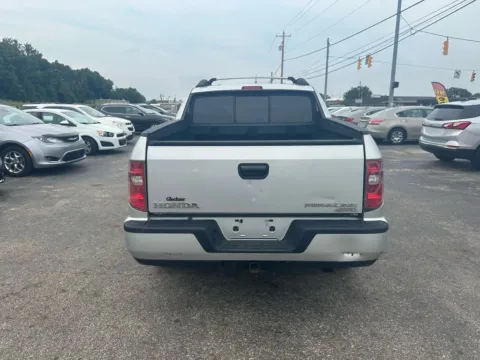 More photos of 2009 Honda Ridgeline RT Pickup 4D 5 ft at Instant Auto Sales Chillicothe, OH