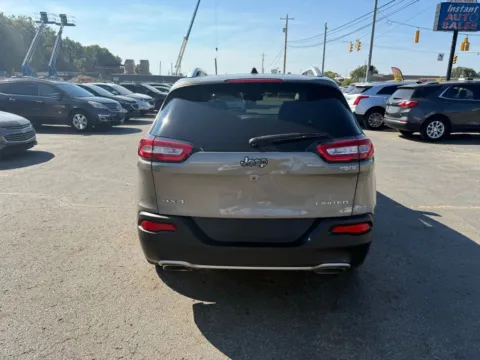 More photos of 2017 Jeep Cherokee Limited Sport Utility 4D at Instant Auto Sales Chillicothe, OH