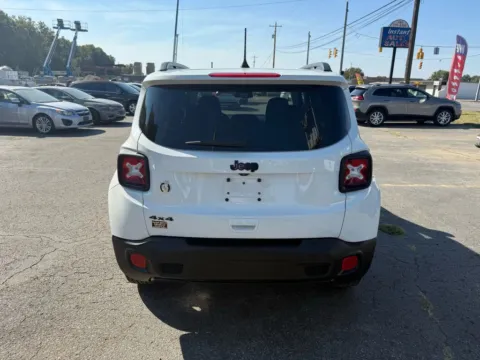 More photos of 2018 Jeep Renegade Altitude Sport Utility 4D at Instant Auto Sales Chillicothe, OH