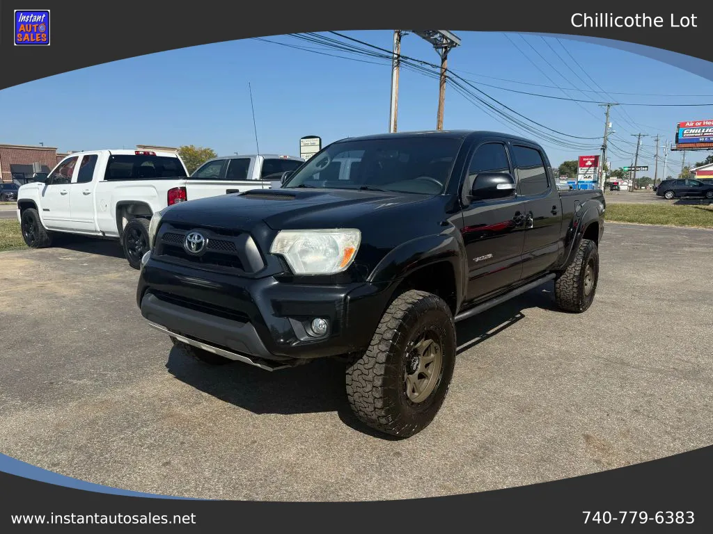 Black 2012 Toyota Tacoma Double Cab Pickup 4D 6 ft for sale in Chillicothe, OH