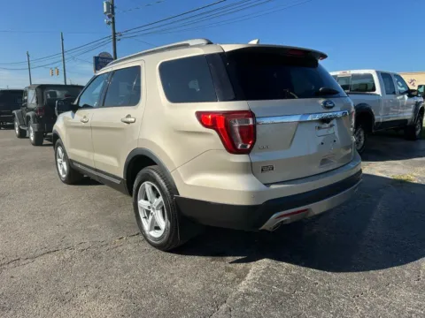 More photos of 2017 Ford Explorer XLT Sport Utility 4D at Instant Auto Sales Chillicothe, OH