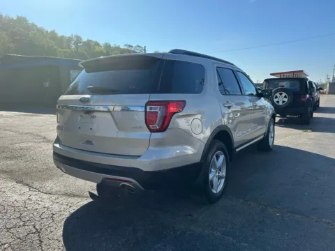 Another view of 2017 Ford Explorer XLT Sport Utility 4D for sale in Chillicothe, OH at Instant Auto Sales Chillicothe