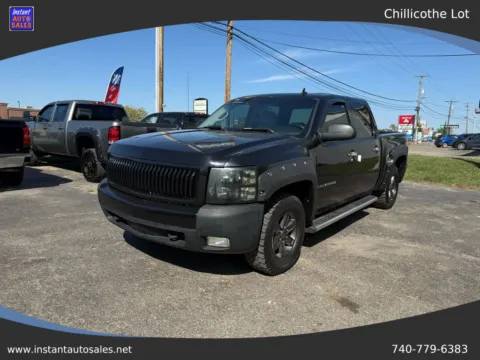 Blue 2007 Chevrolet Silverado 1500 Crew Cab LT Pickup 4D 5 3/4 ft for sale in Chillicothe, OH