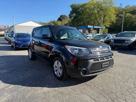 Another view of 2016 Kia Soul Wagon 4D for sale in Chillicothe, OH at Instant Auto Sales Chillicothe