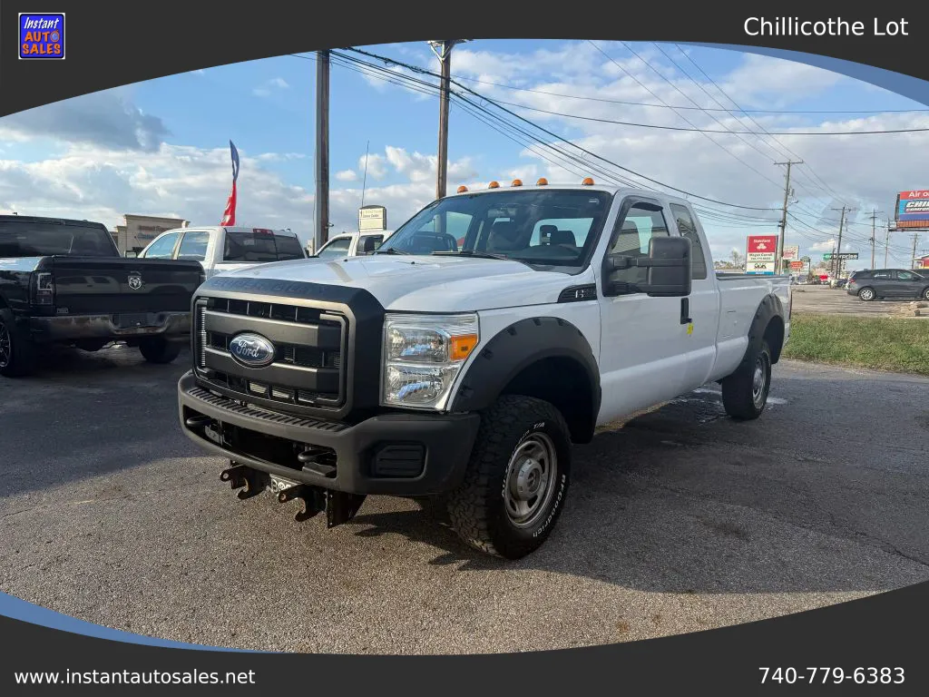 White 2012 Ford F250 Super Duty Super Cab XL Pickup 4D 8 ft for sale in Chillicothe, OH