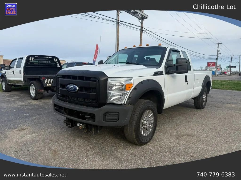 White 2012 Ford F250 Super Duty Super Cab XL Pickup 4D 8 ft for sale in Chillicothe, OH