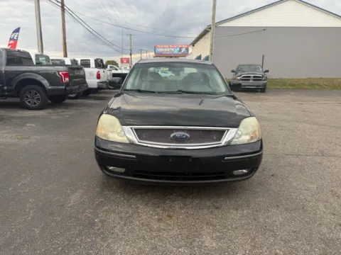 Photos of 2007 Ford Five Hundred SEL Sedan 4D for sale in Chillicothe, OH at Instant Auto Sales Chillicothe
