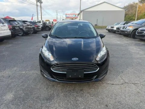 Photos of 2019 Ford Fiesta SE Sedan 4D for sale in Chillicothe, OH at Instant Auto Sales Chillicothe