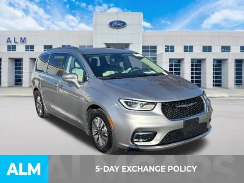 More photos of 2021 Chrysler Pacifica Hybrid Touring L at ALM Ford Marietta, GA