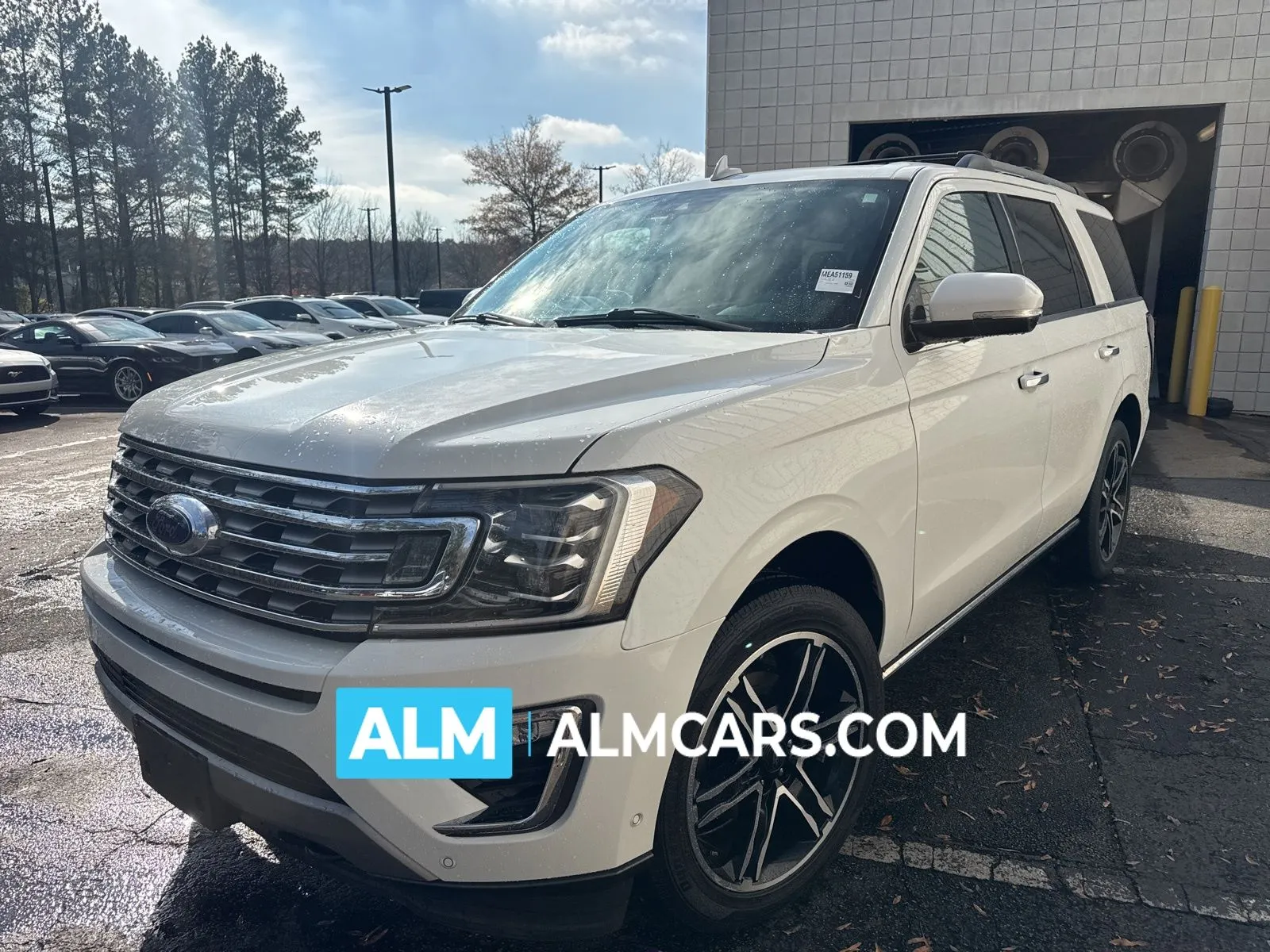 2021 Ford Expedition Limited's photo