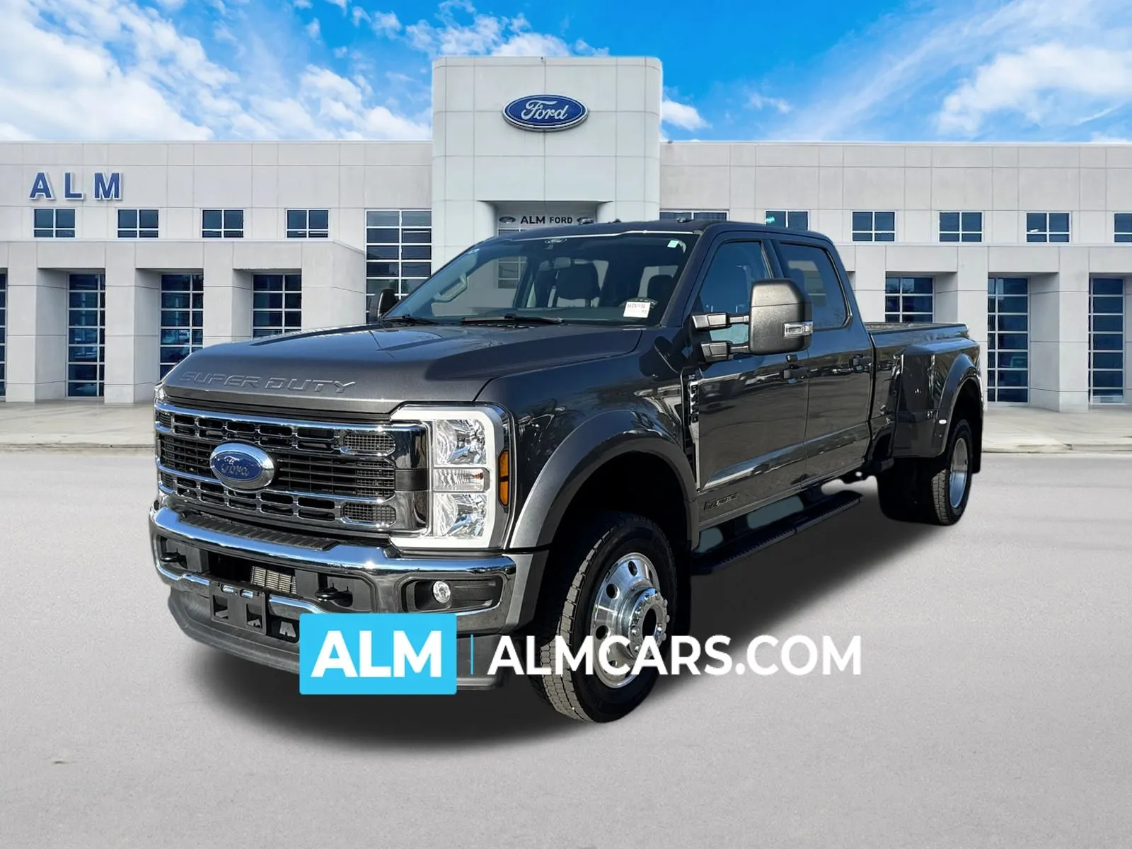 2025 Ford F-450 Super Duty XLT