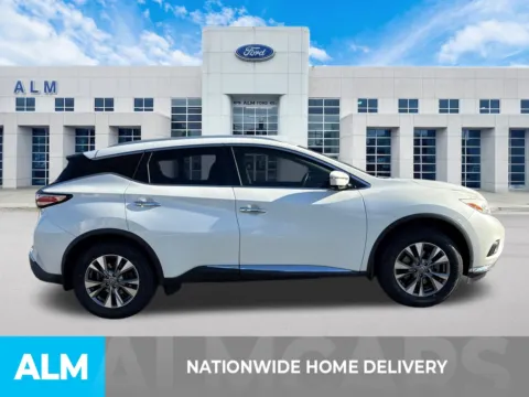 More photos of 2017 Nissan Murano SL at ALM Ford Marietta, GA