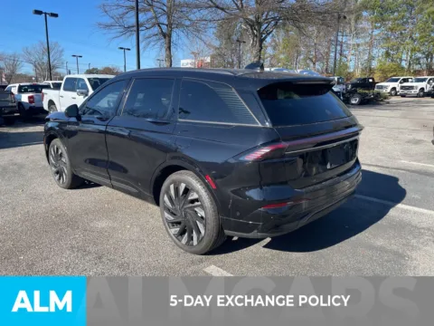 More photos of 2024 Lincoln Nautilus Reserve at ALM Ford Marietta, GA