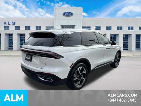 More photos of 2024 Lincoln Nautilus Premiere at ALM Ford Marietta, GA