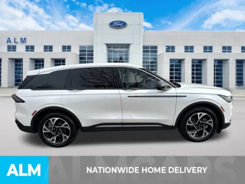 More photos of 2024 Lincoln Nautilus Premiere at ALM Ford Marietta, GA