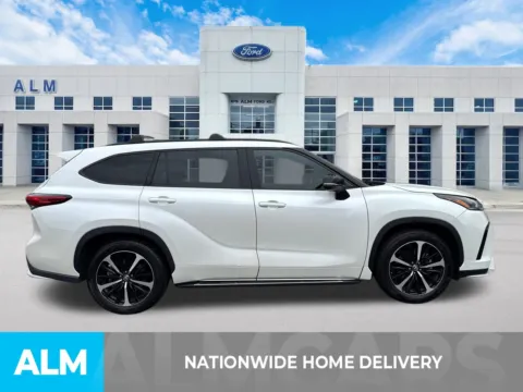 More photos of 2021 Toyota Highlander XSE at ALM Ford Marietta, GA