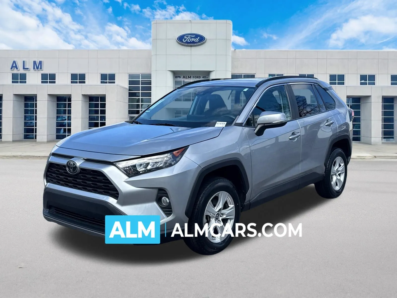 Red 2019 Toyota RAV4 XLE for sale in Marietta, GA