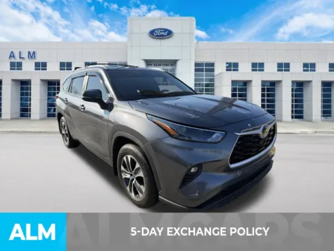 More photos of 2024 Toyota Highlander XLE at ALM Ford Marietta, GA