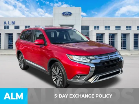 More photos of 2020 Mitsubishi Outlander SE at ALM Ford Marietta, GA