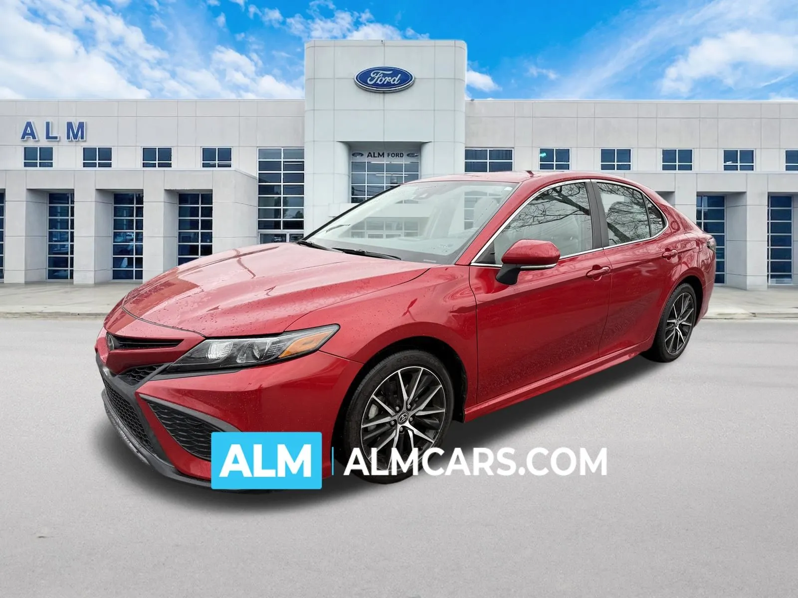 Green 2021 Toyota Camry SE Nightshade for sale in Marietta, GA