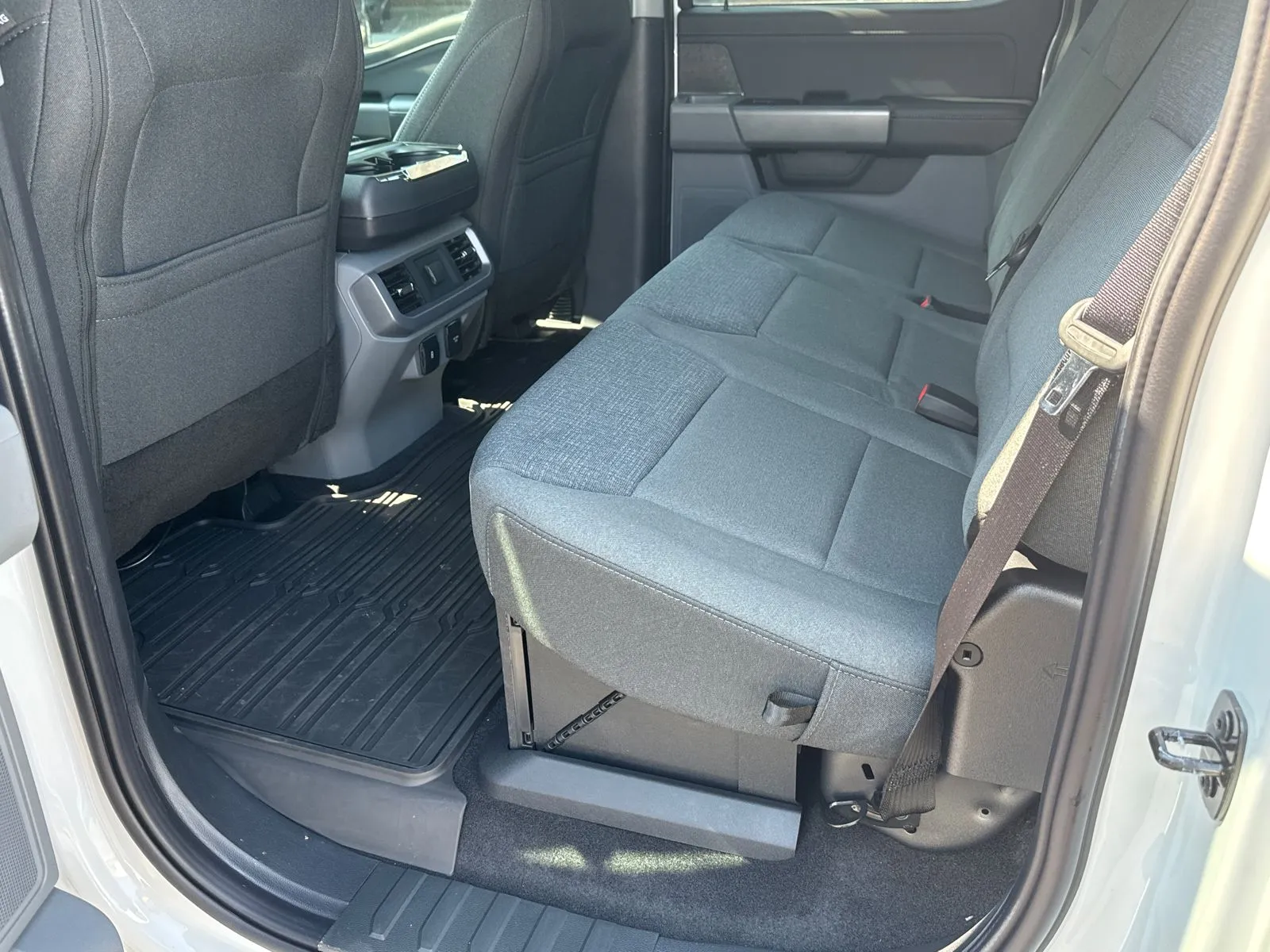 2025 Ford F-150 XLT - Photo 20