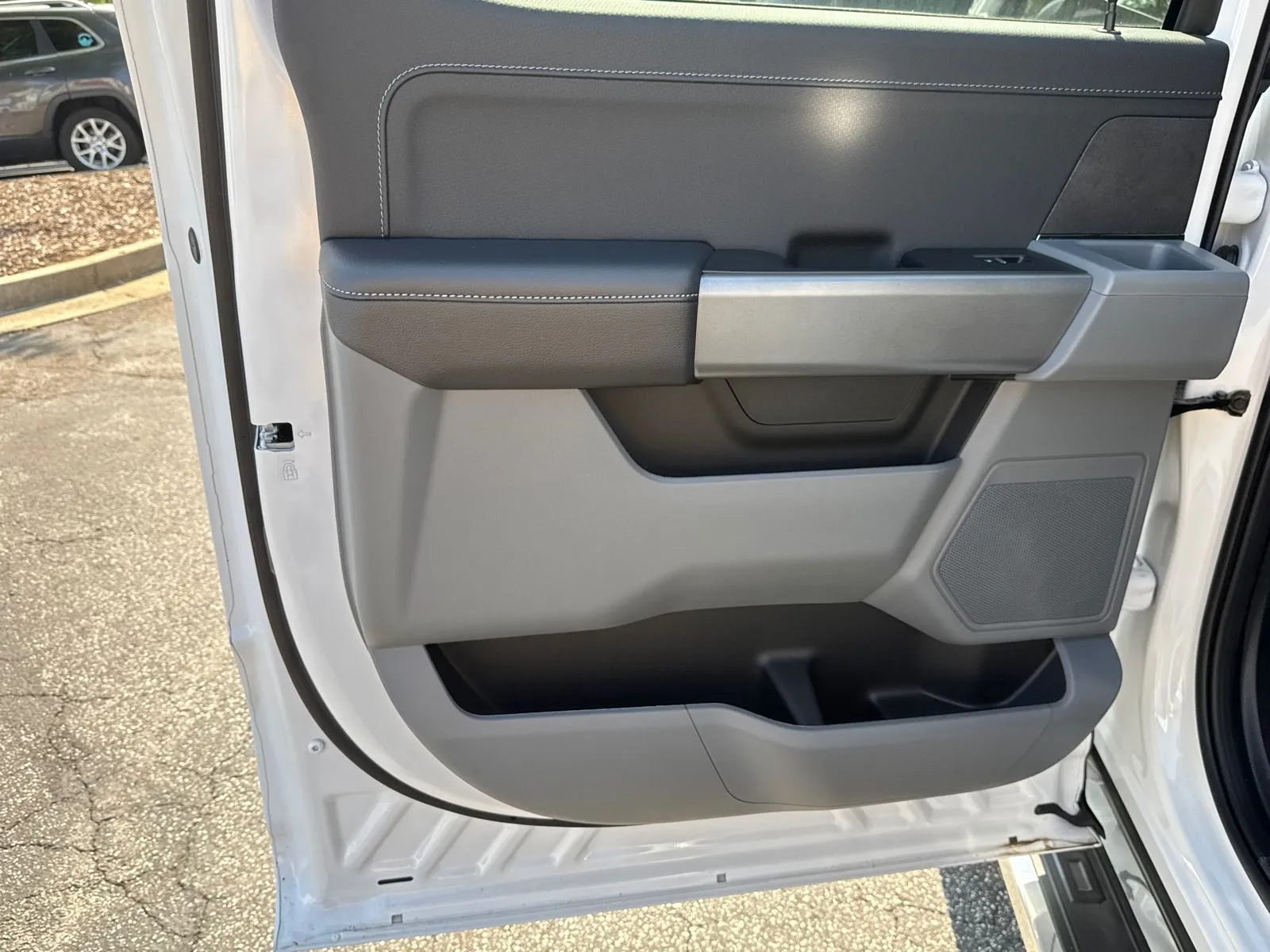 2025 Ford F-150 XLT - Photo 21