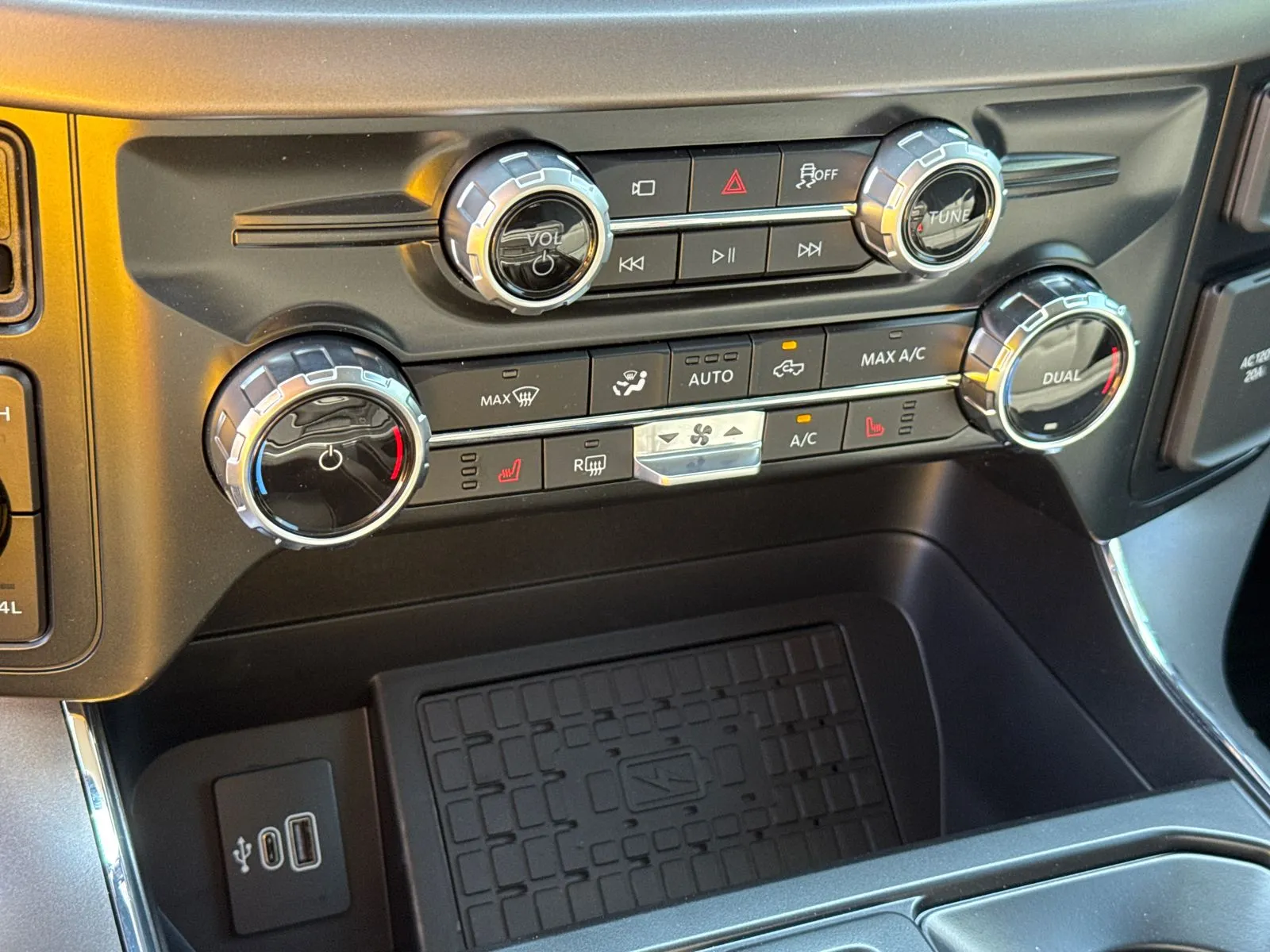 2025 Ford F-150 XLT - Photo 29