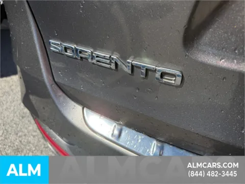 More photos of 2016 Kia Sorento SX Limited at ALM Ford Marietta, GA