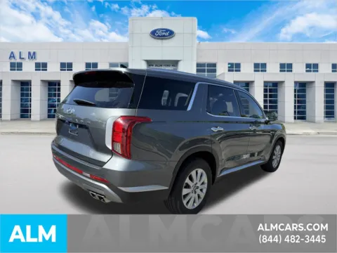 More photos of 2025 Hyundai Palisade SEL at ALM Ford Marietta, GA