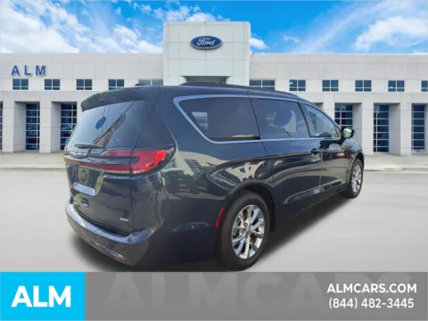 More photos of 2022 Chrysler Pacifica Touring L at ALM Ford Marietta, GA