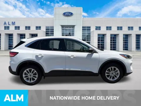 More photos of 2022 Ford Escape Hybrid SE at ALM Ford Marietta, GA