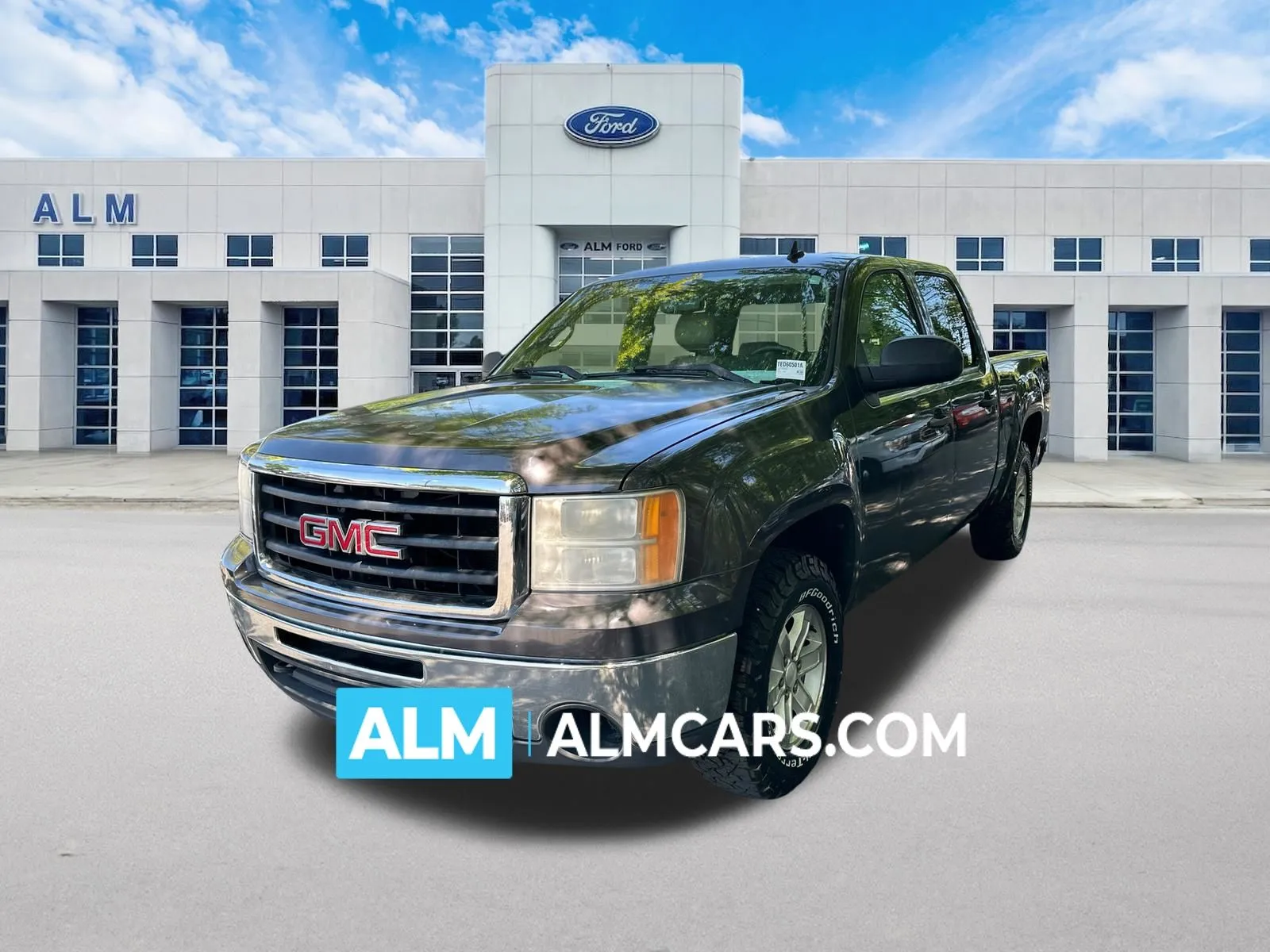 2011 GMC Sierra 4WD Crew Cab SLE SWB's photo