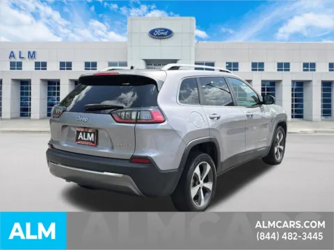 More photos of 2019 Jeep Cherokee Limited at ALM Ford Marietta, GA