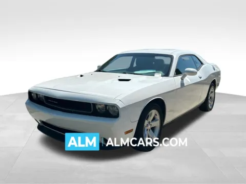 White 2013 Dodge Challenger SXT for sale in Marietta, GA