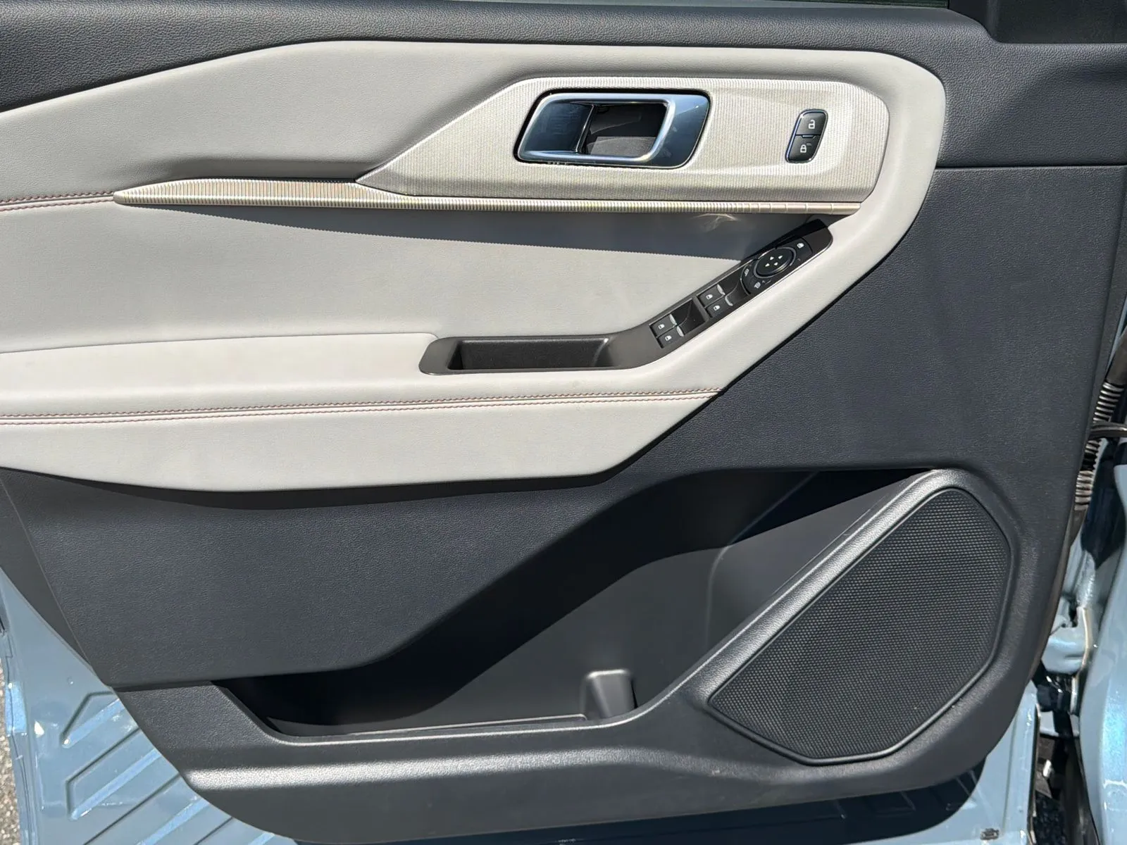 2026 Ford Explorer Active - Photo 11