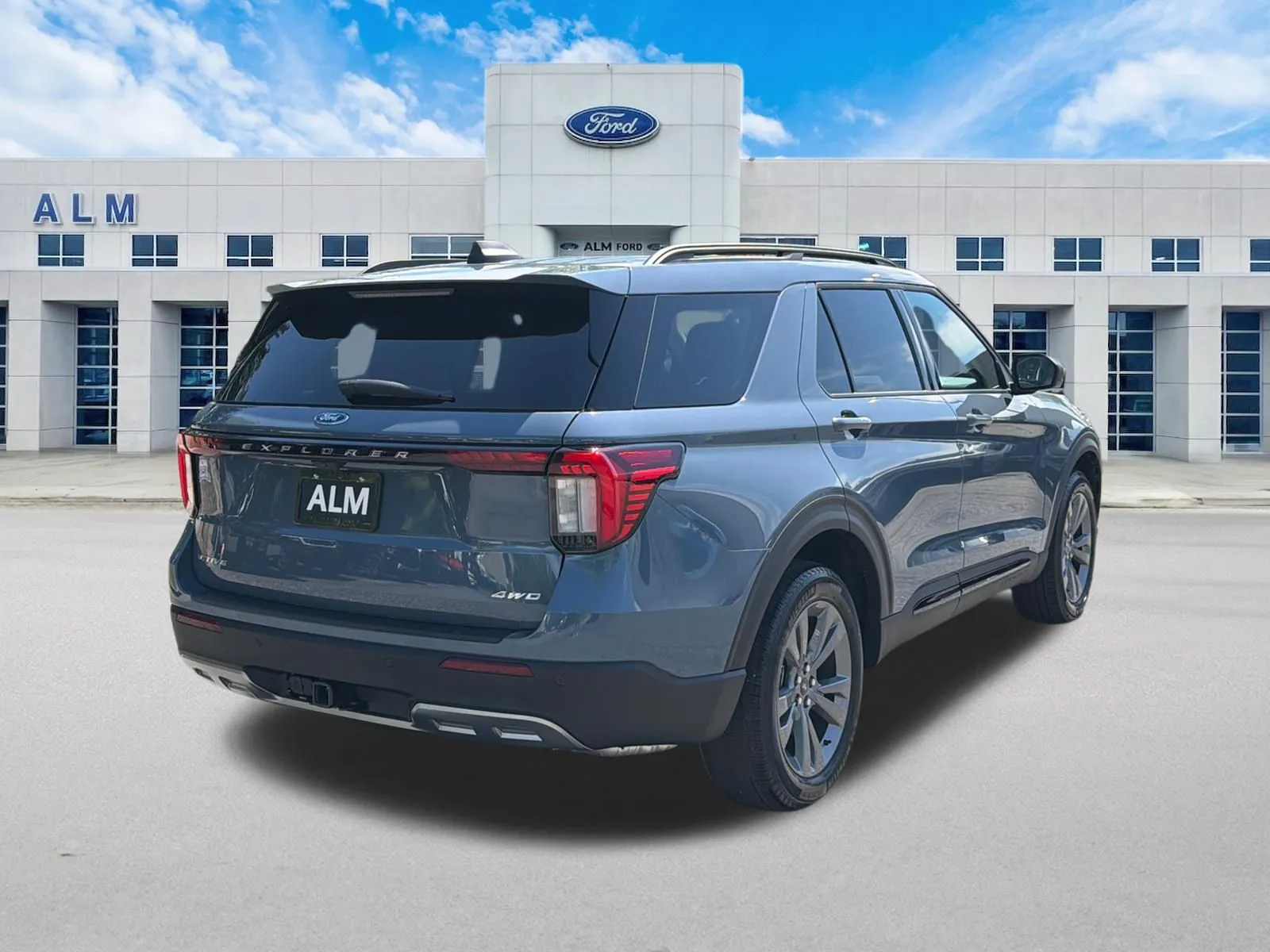 2026 Ford Explorer Active - Photo 6