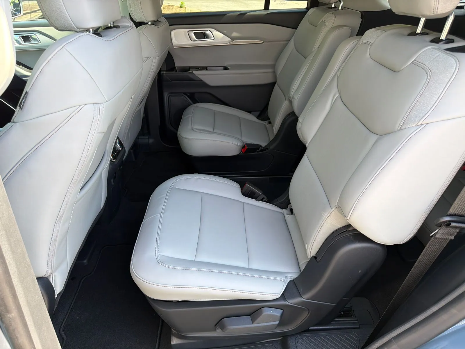 2026 Ford Explorer Active - Photo 22